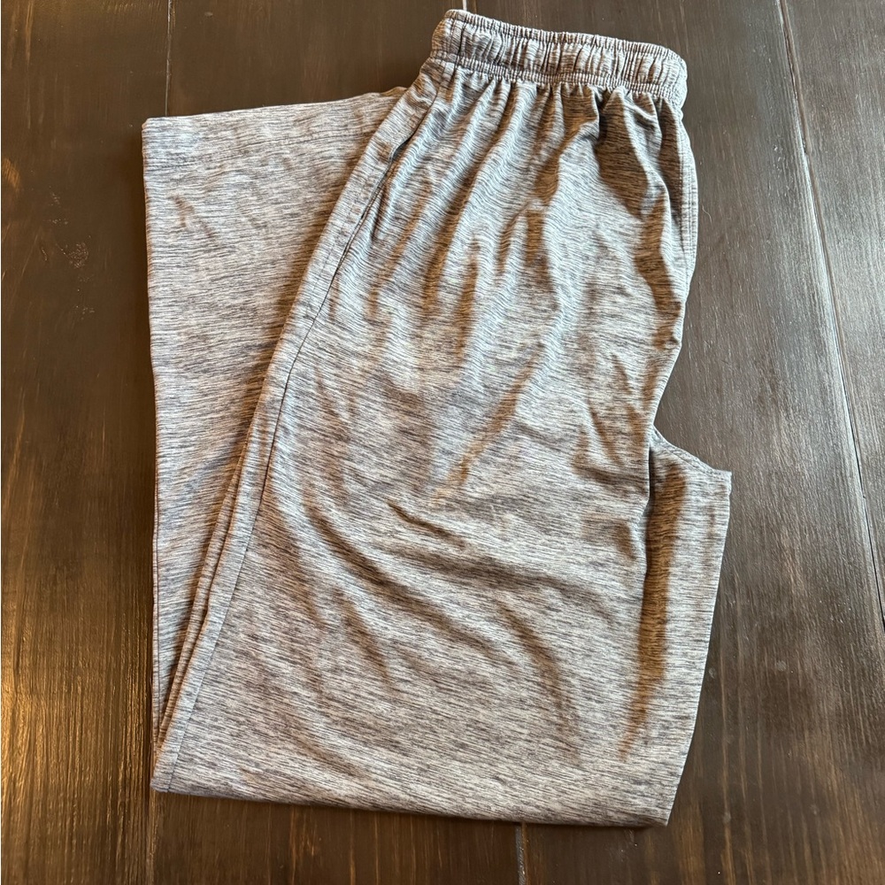 Men's Grey Heather Athletic Sweatpants - Comfortable Casual Izod M